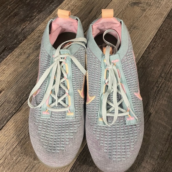 Nike Shoes - Nike Vapormax Women's Sneakers